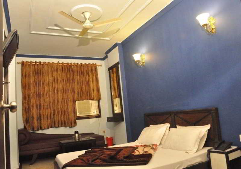 Hotel Amrit Villa Delhi  Buitenkant foto