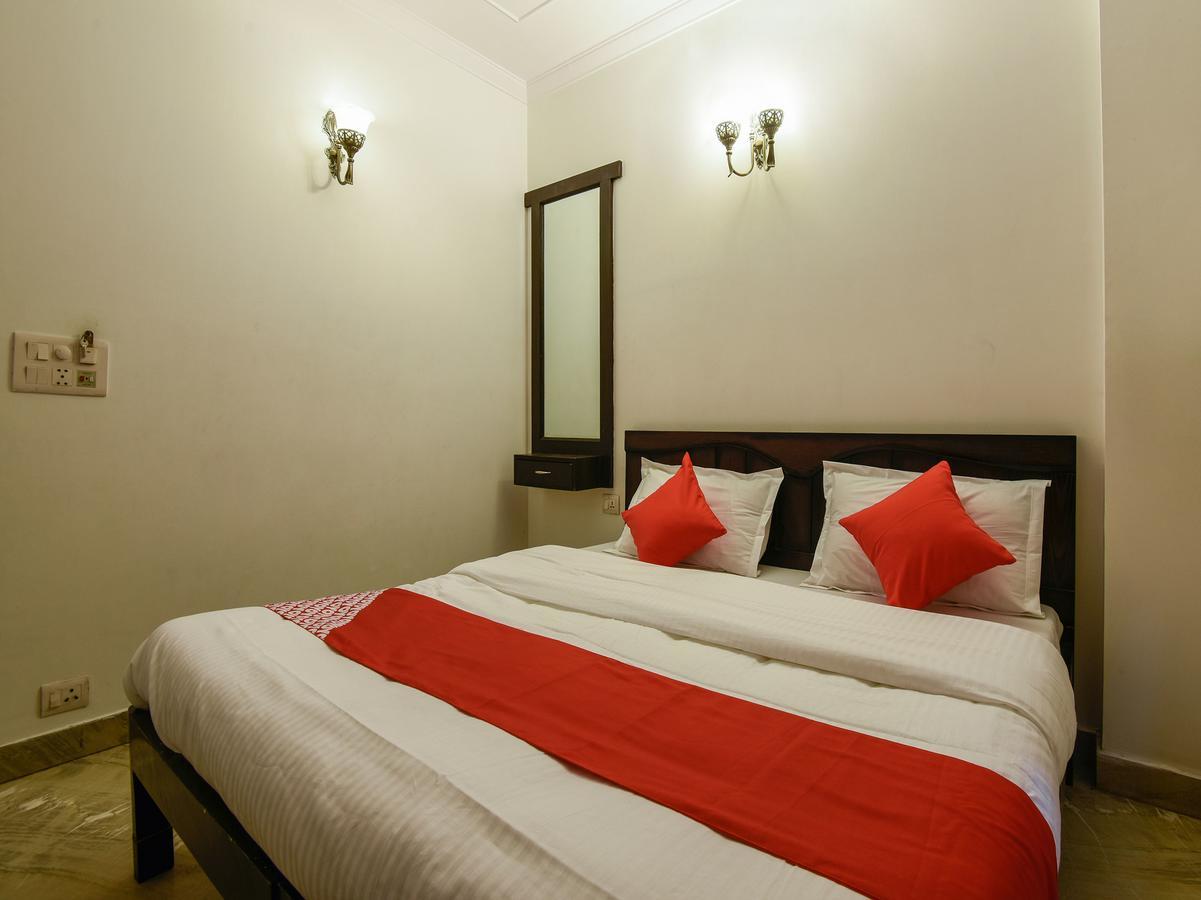 Hotel Amrit Villa Delhi  Buitenkant foto